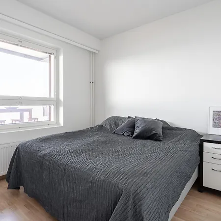 Modern 1br With Amazing Views, Balcony & Sauna Tampere
