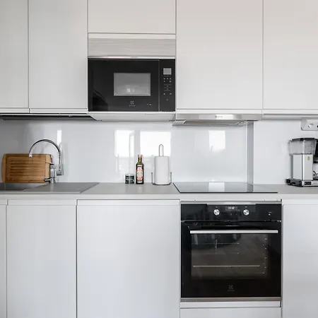 Modern 1br With Amazing Views, Balcony & Sauna Tampere