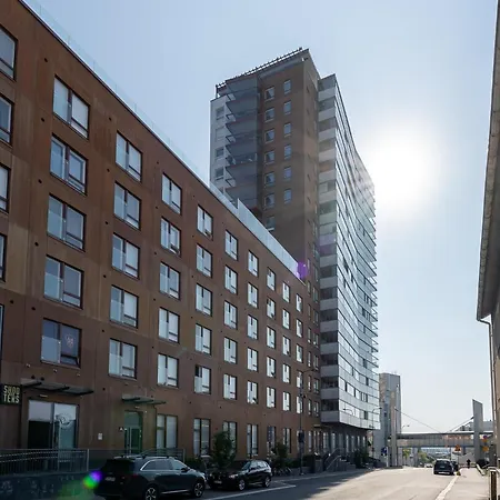 Modern 1br With Amazing Views, Balcony & Sauna