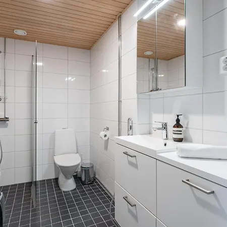 Modern 1br With Amazing Views, Balcony & Sauna Apartament Tampere