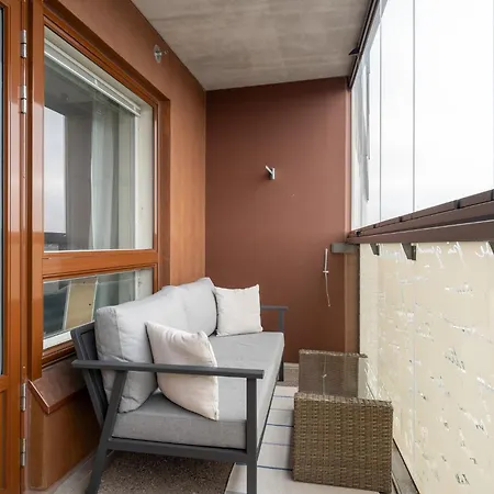 Modern 1br With Amazing Views, Balcony & Sauna Apartament *