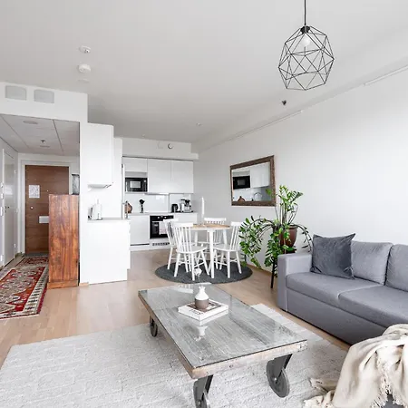 Modern 1br With Amazing Views, Balcony & Sauna Apartament Tampere