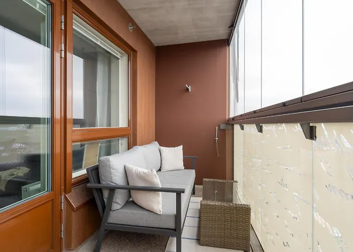 Modern 1br With Amazing Views, Balcony & Sauna Apartment *