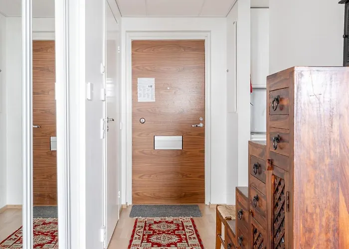 Apartment Modern 1br With Amazing Views, Balcony & Sauna